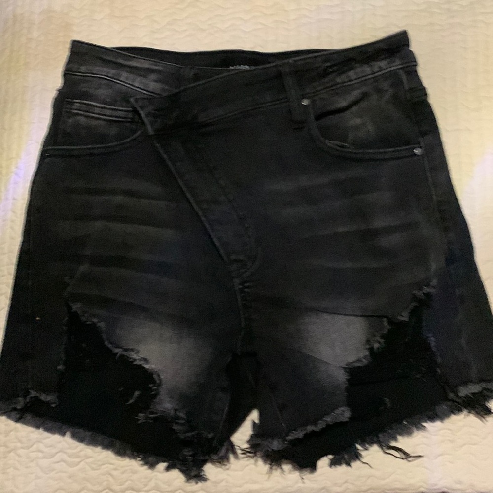 Risen crossover button black denim shorts